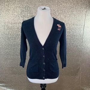 Abercrombie & Fitch Kids Navy Sweater           B2